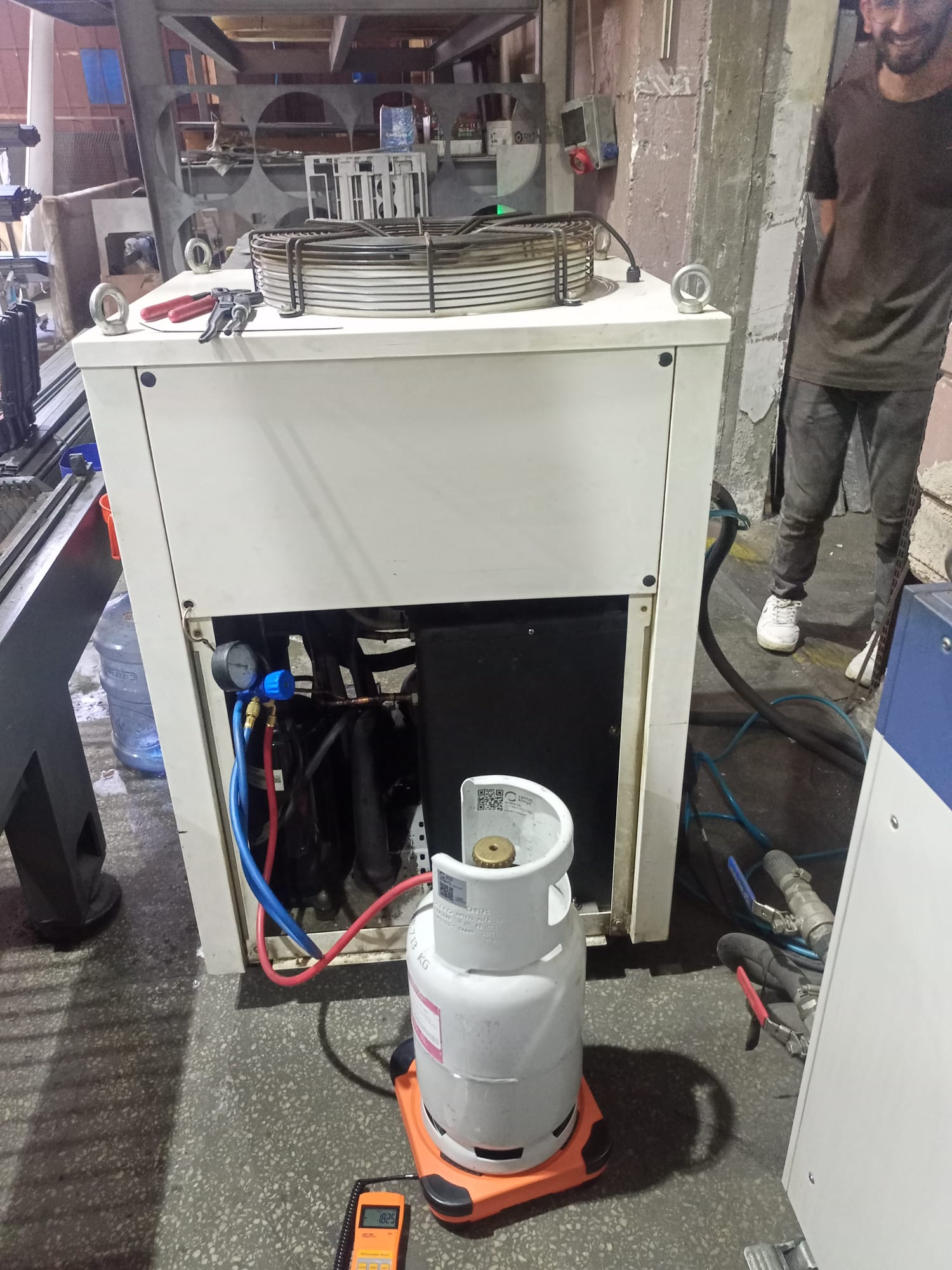 Başakşehir İkitelli Lazer CNC Torna Çin Malı Çiller Soğutma Servisi, 0212 515 21 76 Chiller Su Soğutucu Bakımları Ve Çiller Marka Ve Model Firmamız Usta Ekip ve Tecrübeyle Hizmetinizde