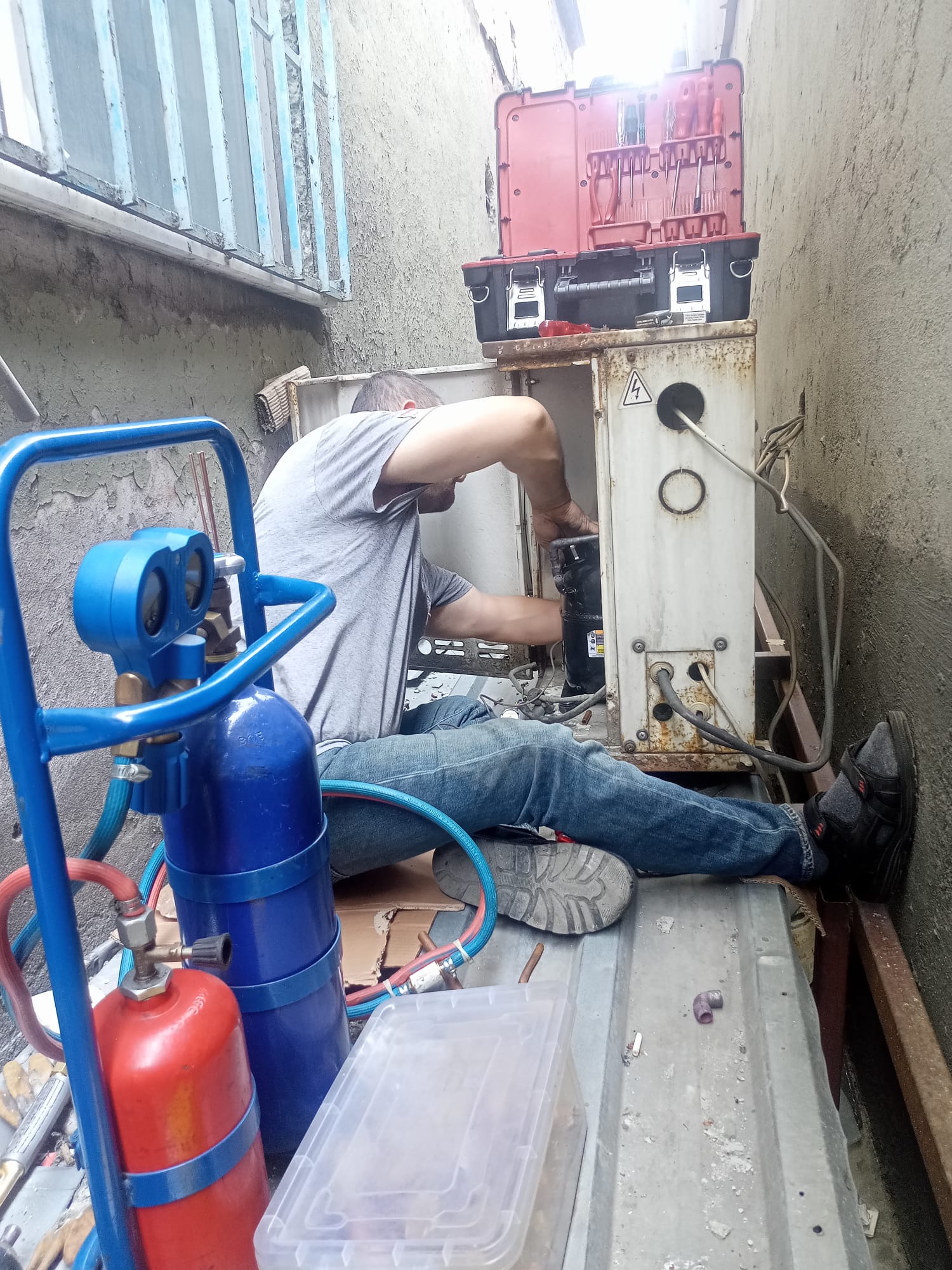 Beylikdüzü Esenyurt Eksi-18 Soğuk Hava Depoları Servisi, Hizmetleri Teknik Destek Hattı 0212 515 21 76 Çağrı Numarası, Genel Sorular Soğuk Oda Deposu Az Soğutuyor veya Buzhane Deposu Gaz Dolumu Fiyatı, Sıfır Kurulum Montaj ve Sökümü Motor Değişimi ,En Yakın Soğuk Oda Ustası veya Tamircisi Nerede Gibi Aramalarınızda Hızlı Şekilde Cevap Vermekteyiz