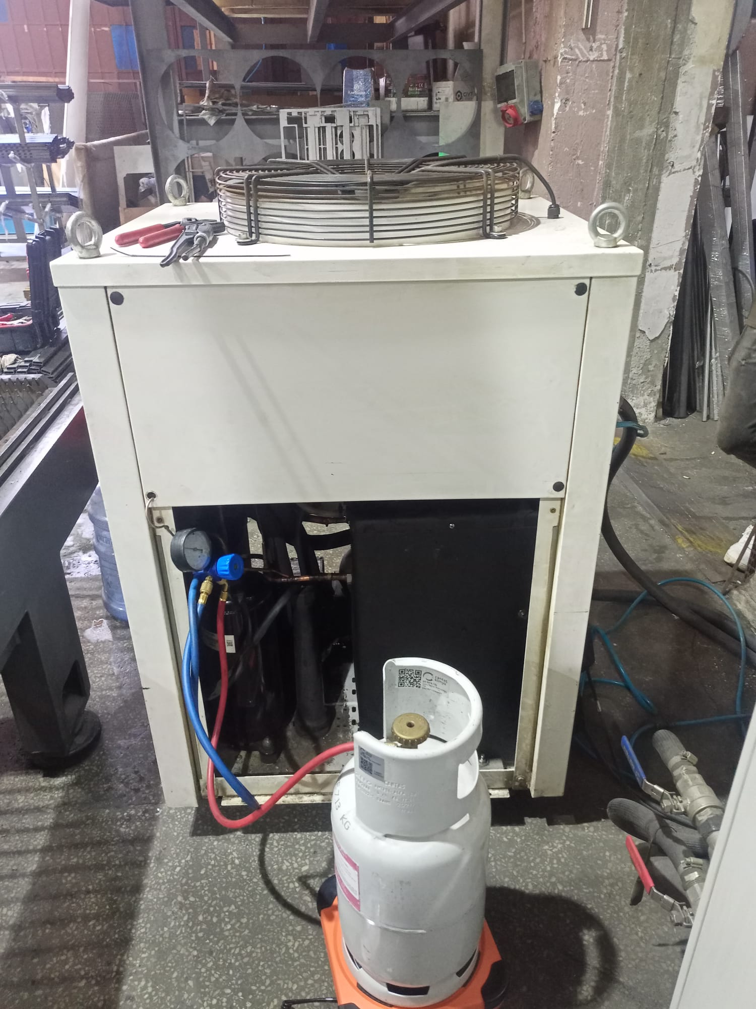 Lazer CNC Torna Çin Malı Çiller Soğutucu Servisi, 0212 515 21 76 Chiller Su Soğutucu Bakımları Ve Çiller Marka Ve Model Firmamız Usta Ekip ve Tecrübeyle Hizmetinizde